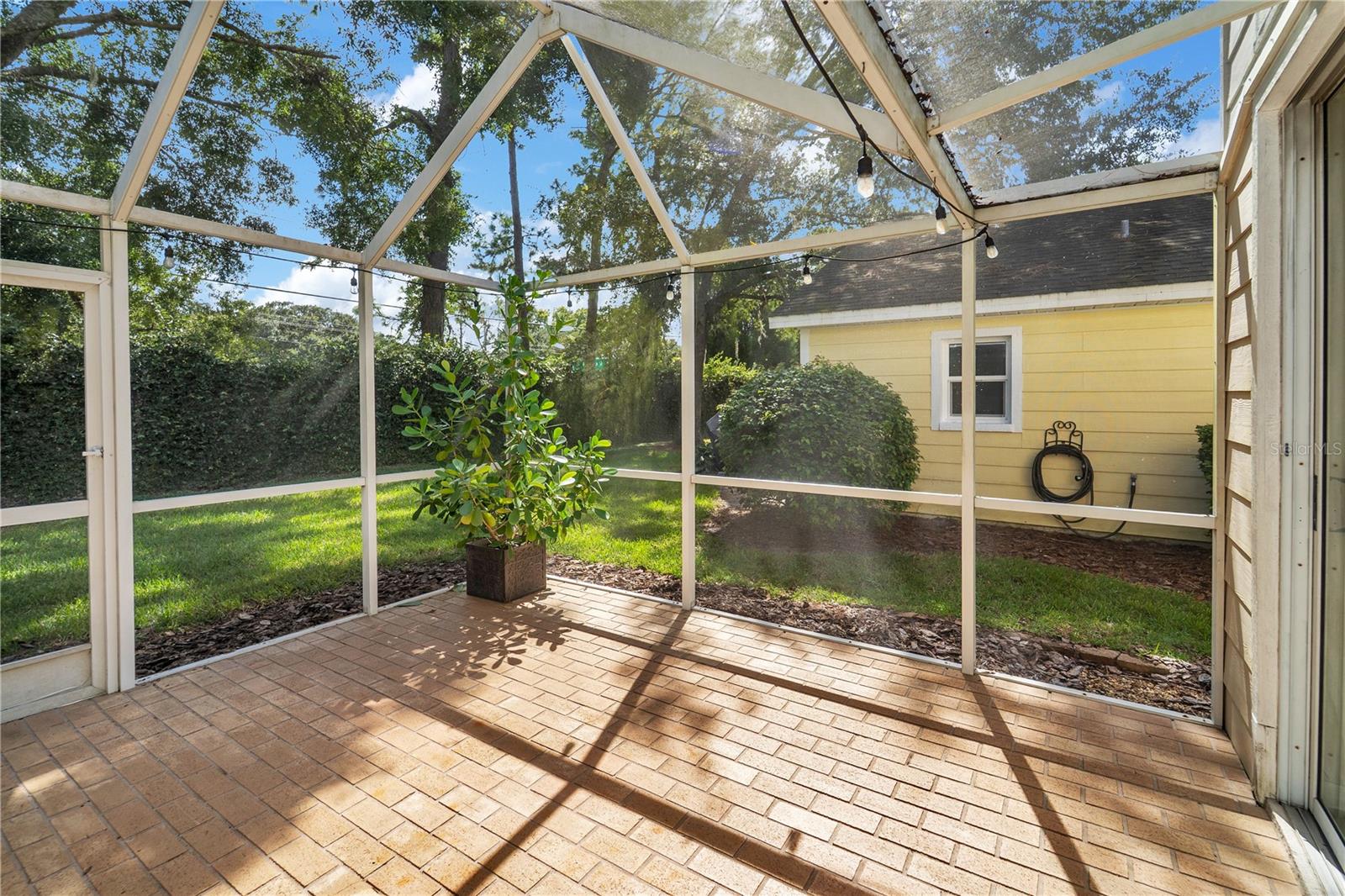 TAMPA PALMS AREA 2 UNIT 5B - Residential