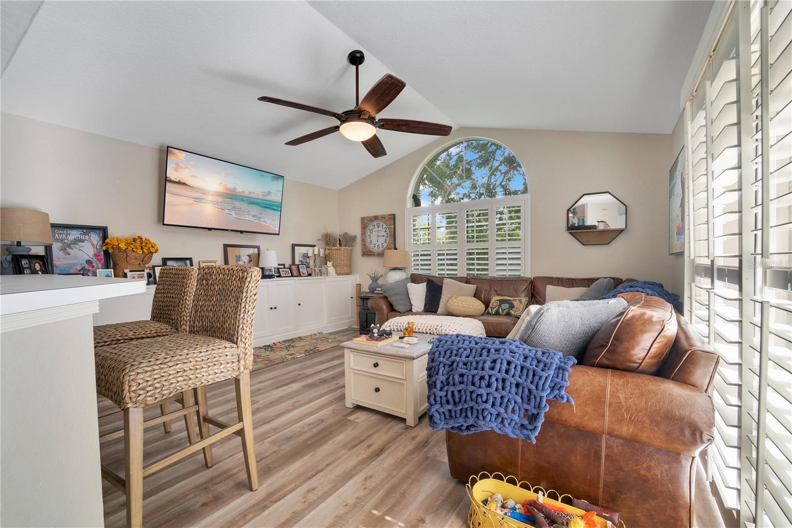 TAMPA PALMS AREA 2 UNIT 5B - Residential