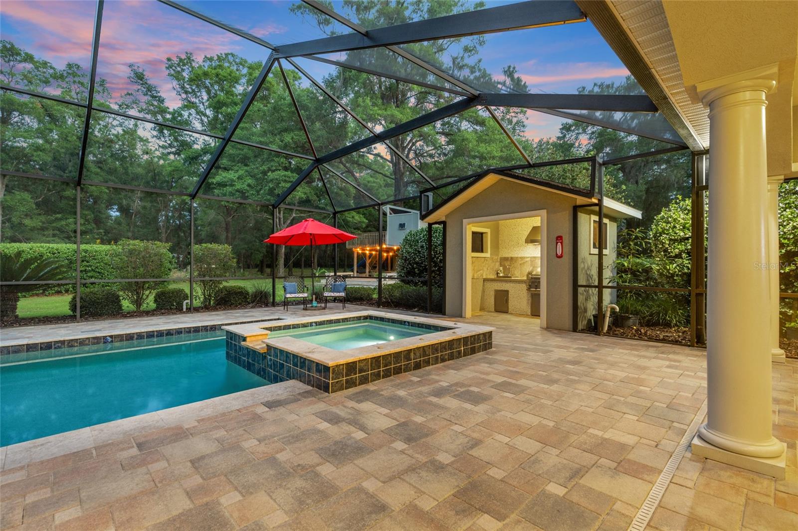 WYNDSONG MANOR - Residential