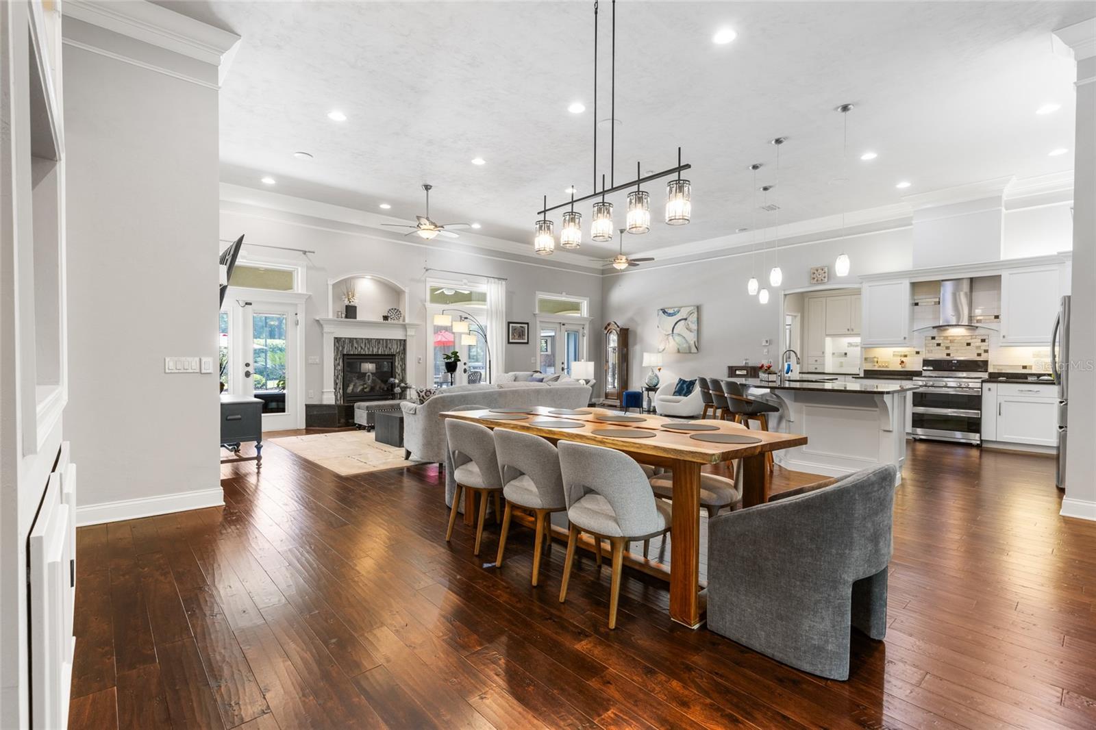 WYNDSONG MANOR - Residential