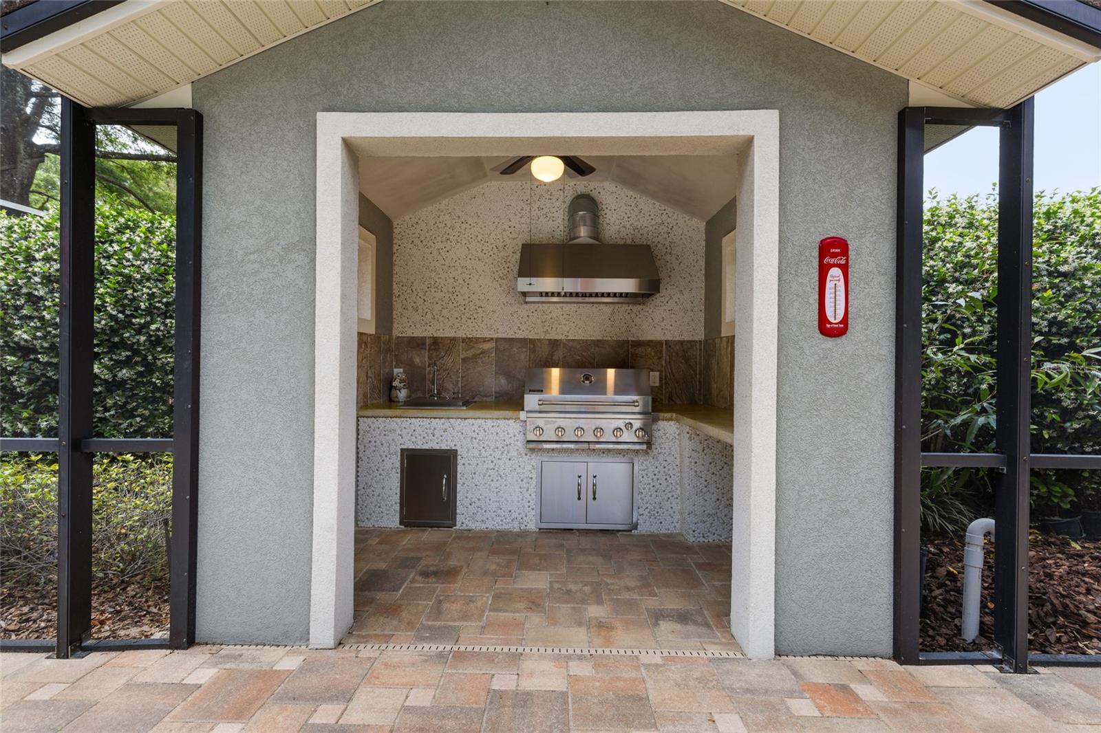 WYNDSONG MANOR - Residential