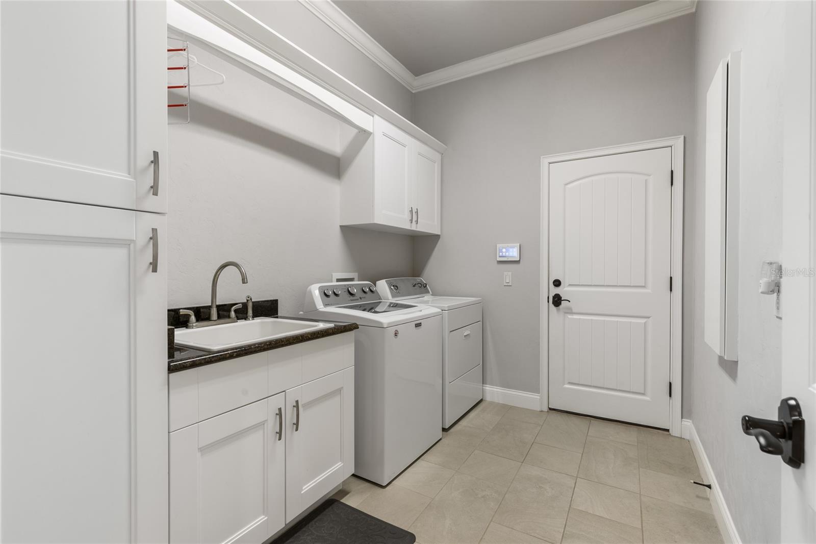 WYNDSONG MANOR - Residential