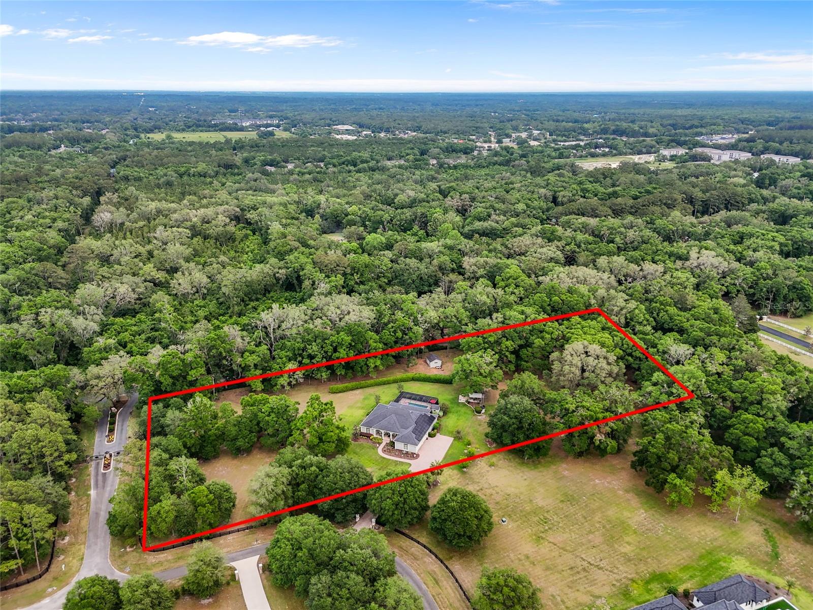 WYNDSONG MANOR - Residential