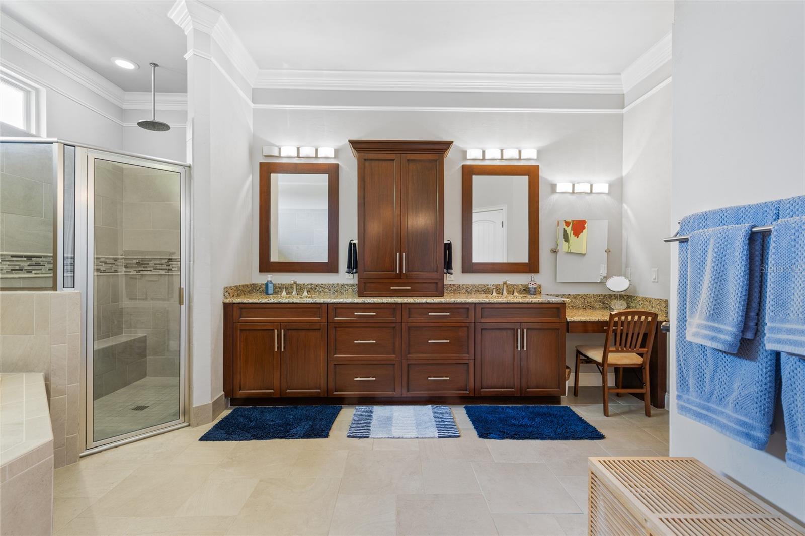 WYNDSONG MANOR - Residential