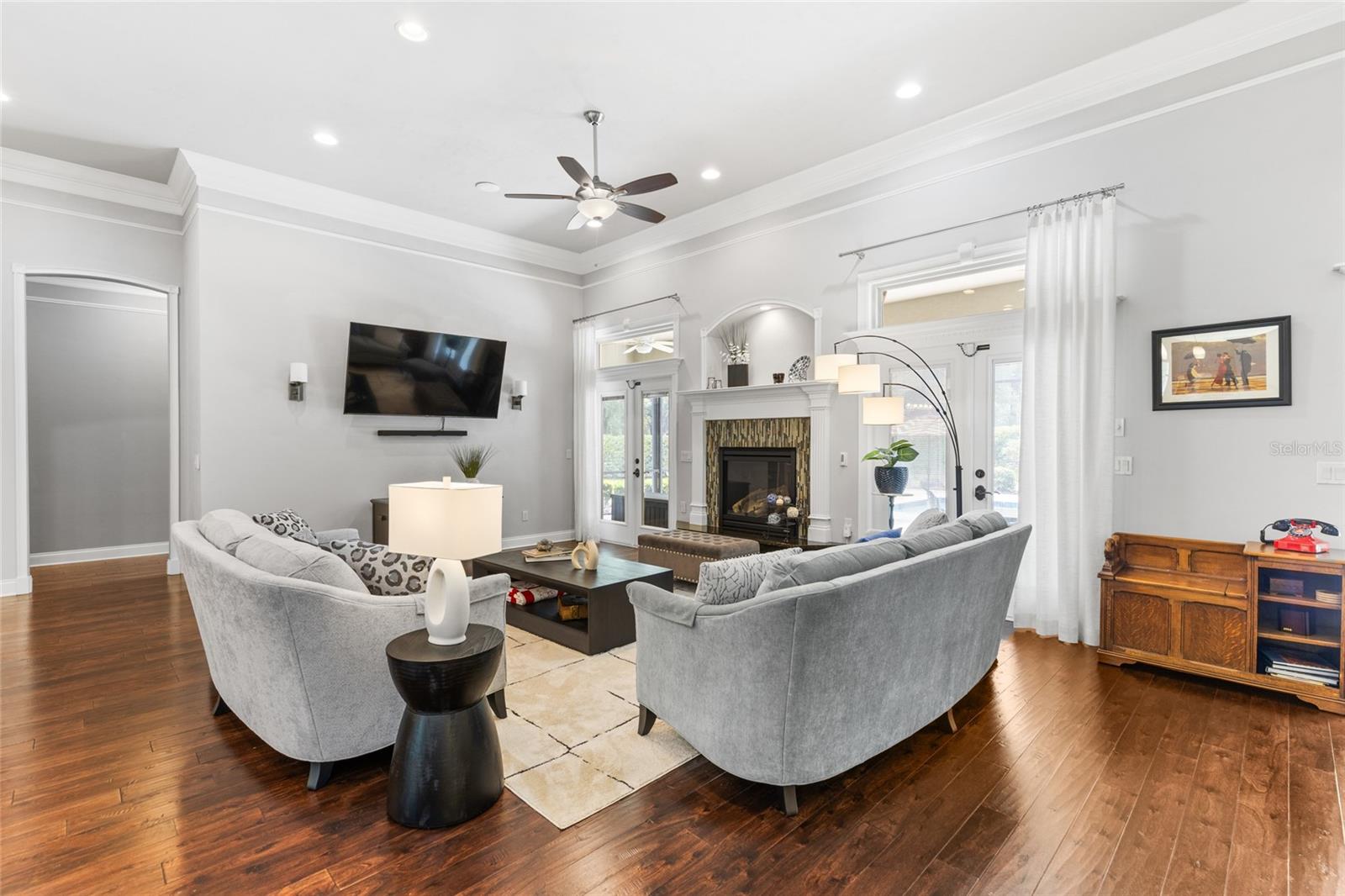 WYNDSONG MANOR - Residential