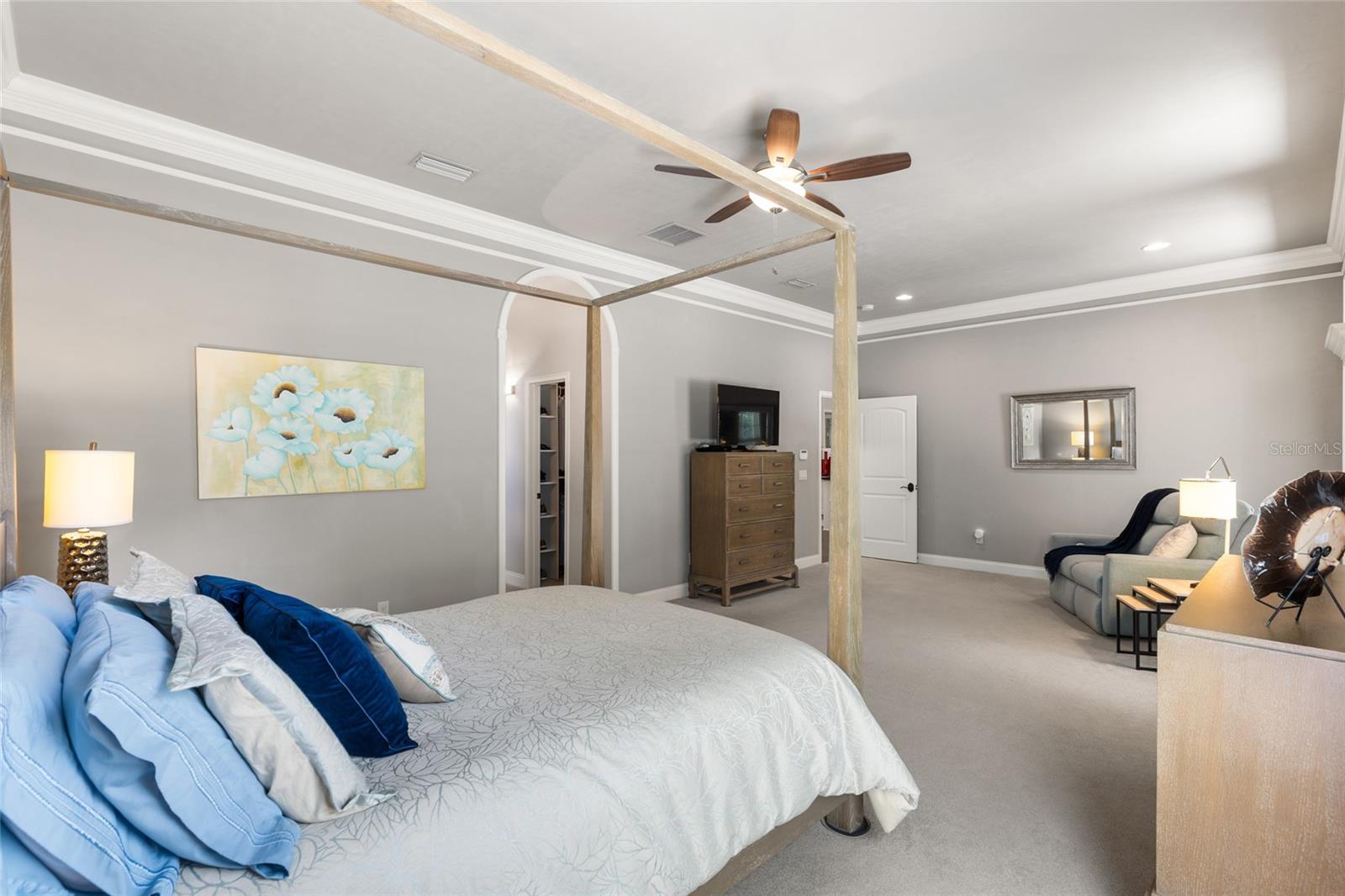 WYNDSONG MANOR - Residential