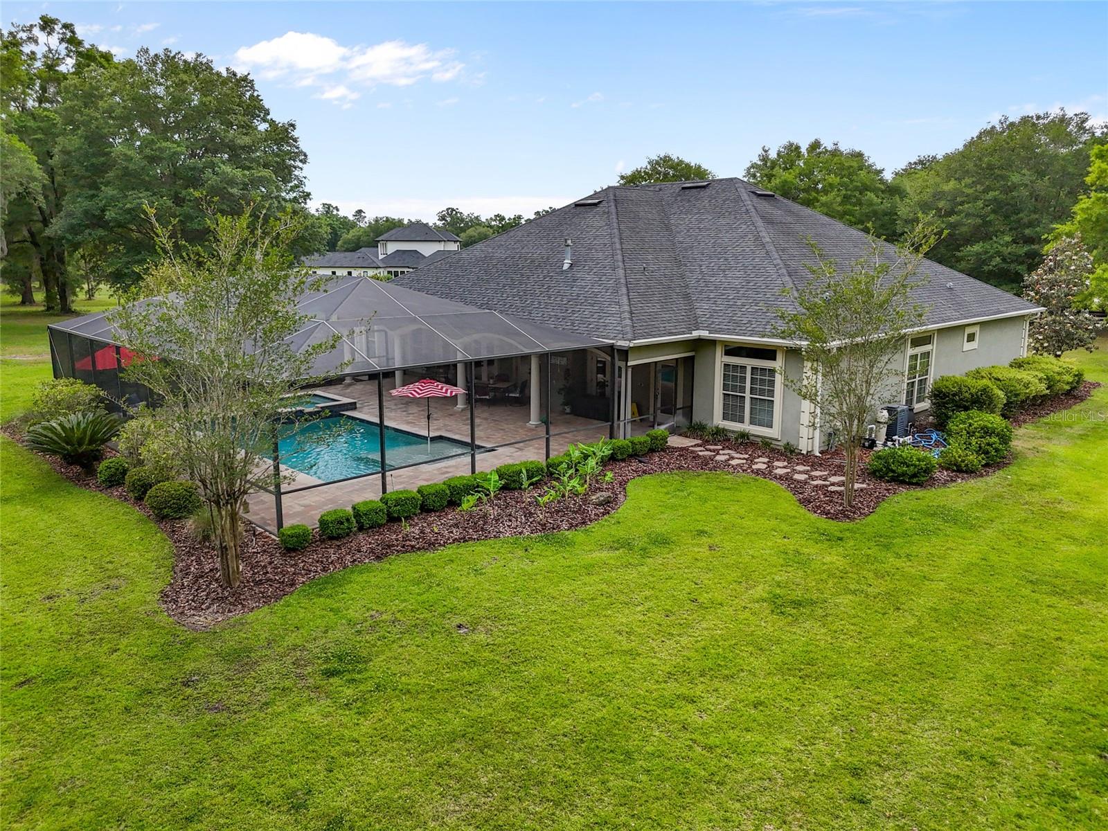 WYNDSONG MANOR - Residential