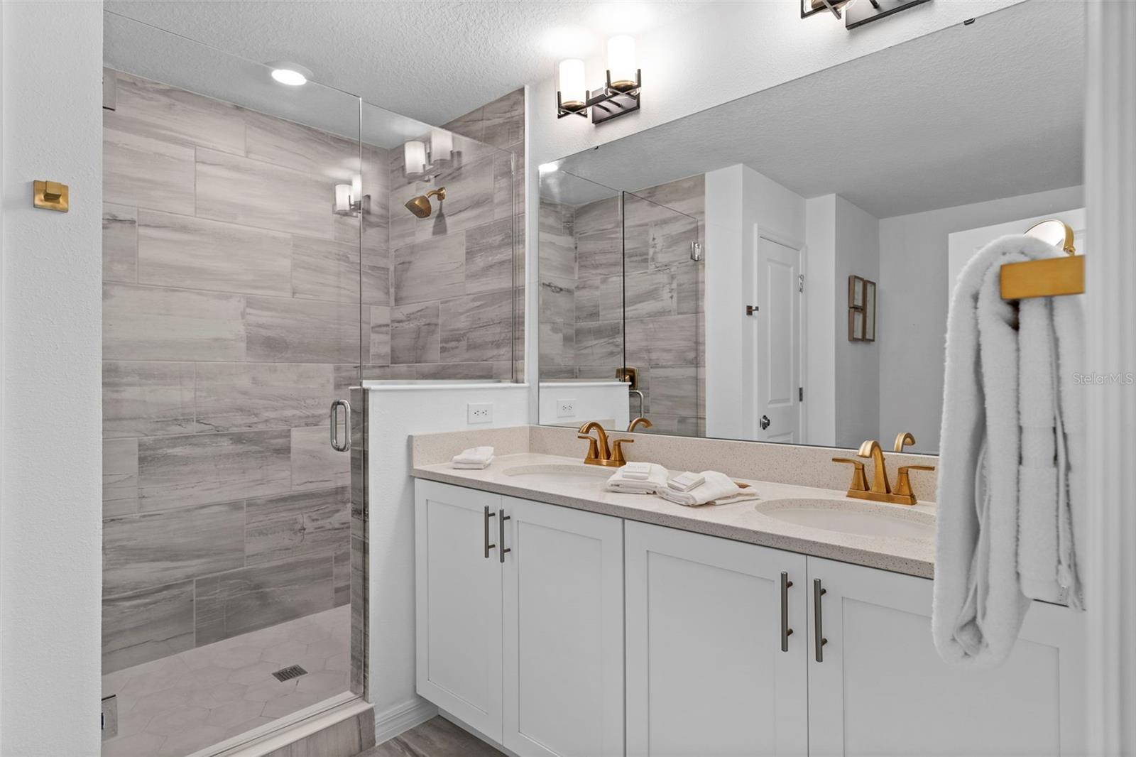 FESTIVAL PH 5 - Residential