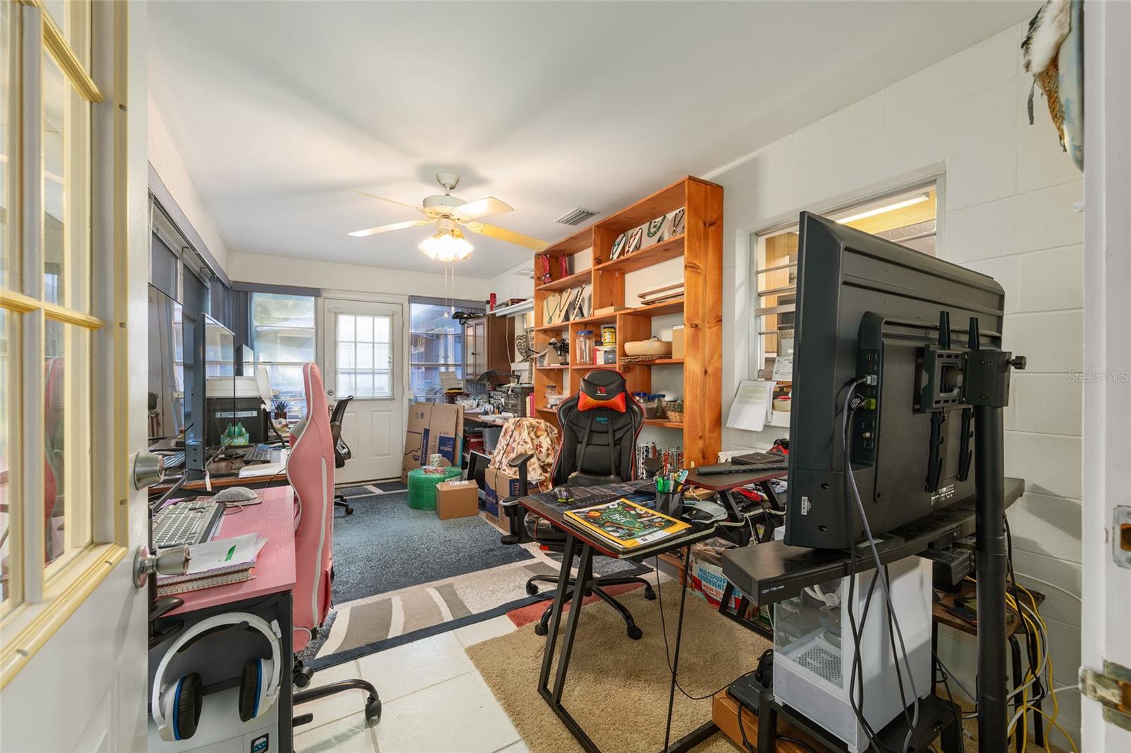 CIRCLE SQUARE WOODS - Residential