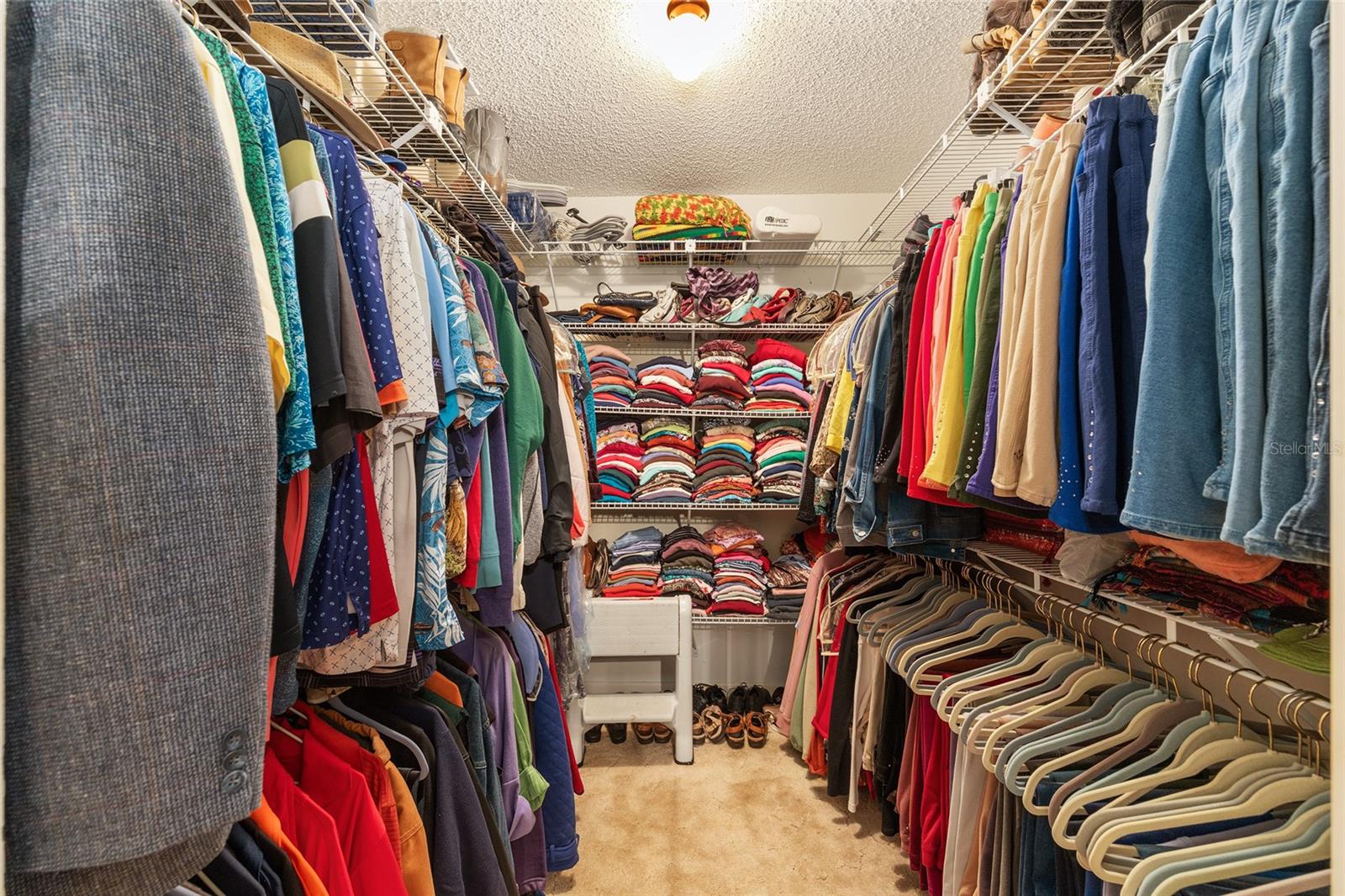 CIRCLE SQUARE WOODS - Residential