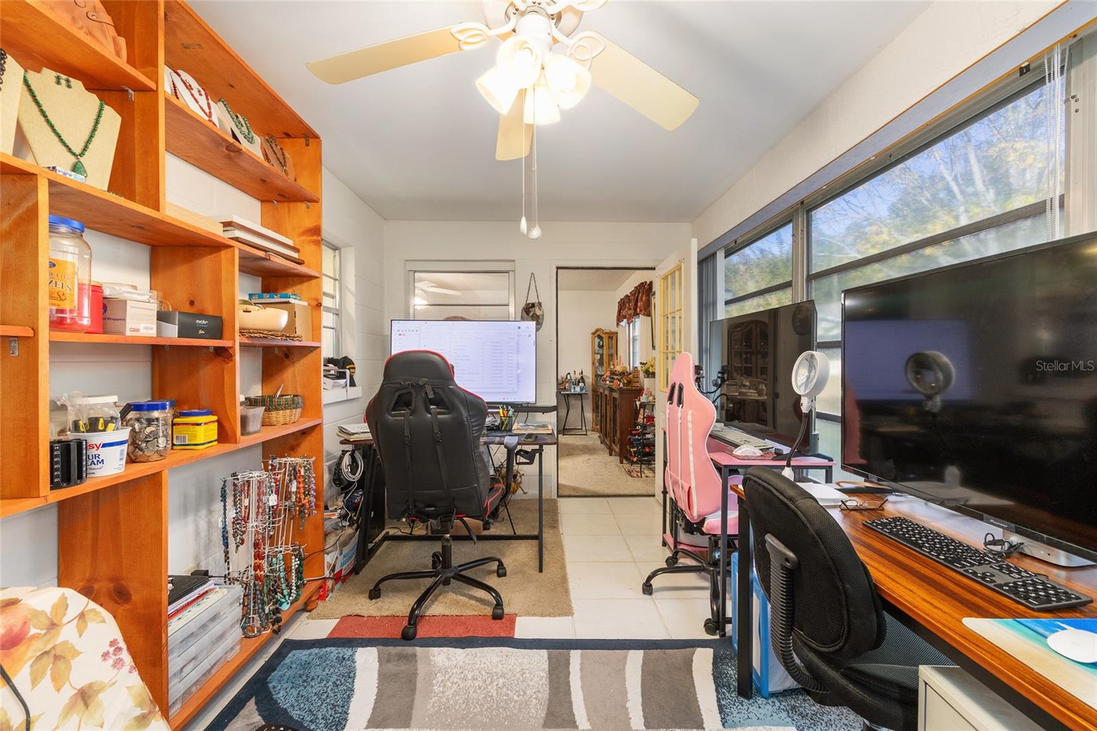 CIRCLE SQUARE WOODS - Residential