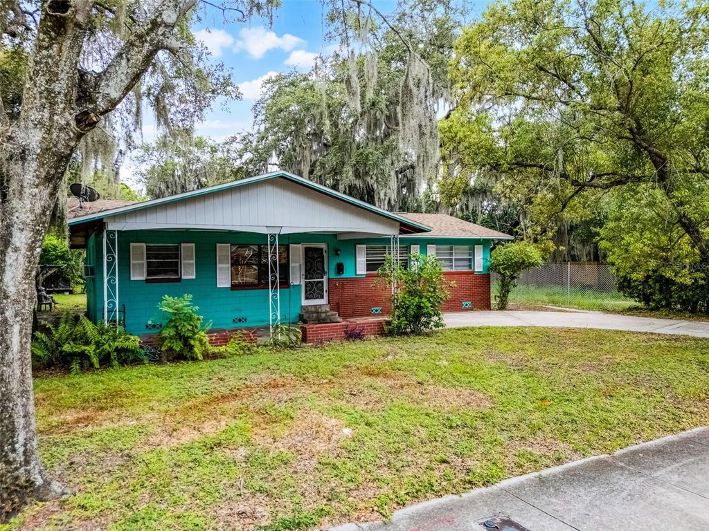 Photo of 770 W Webster Avenue, Winter Park, FL 32789 (MLS # O6323574)