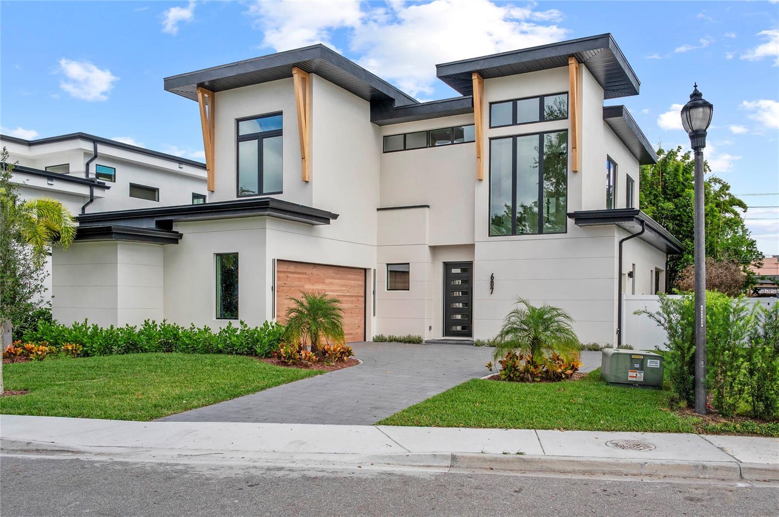 607 ELLEN DRIVE