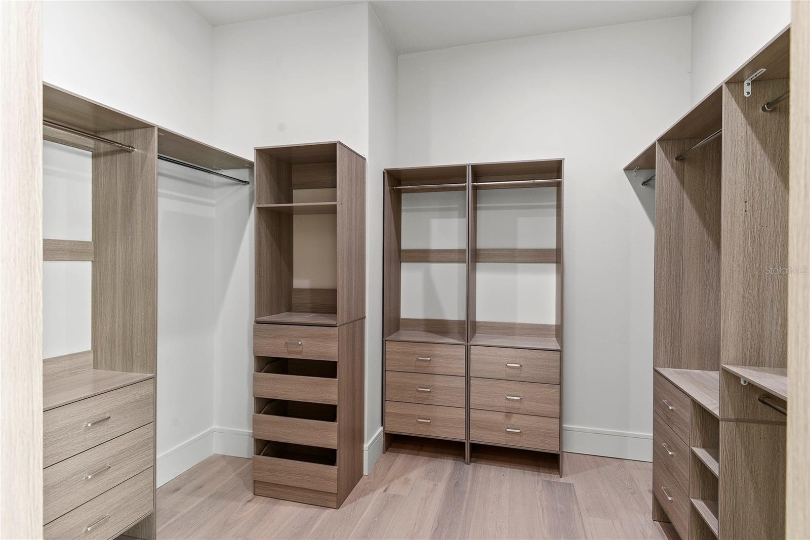 LAKE KILLARNEY SHORES - Residential