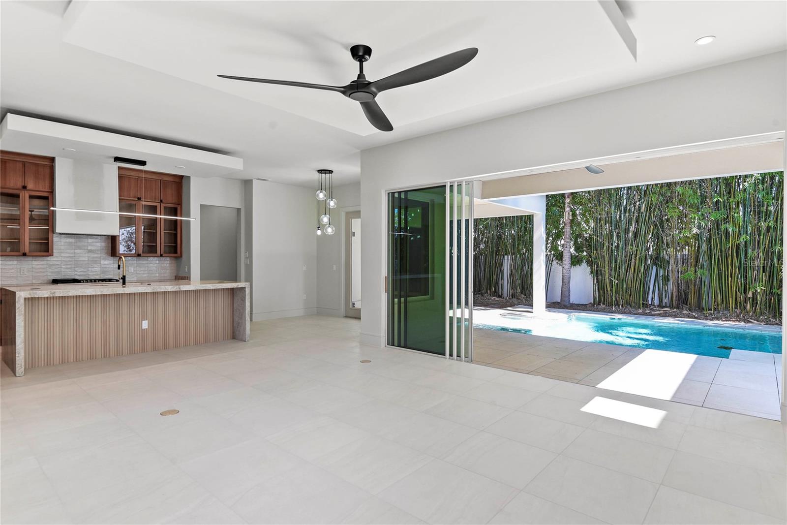 LAKE KILLARNEY SHORES - Residential