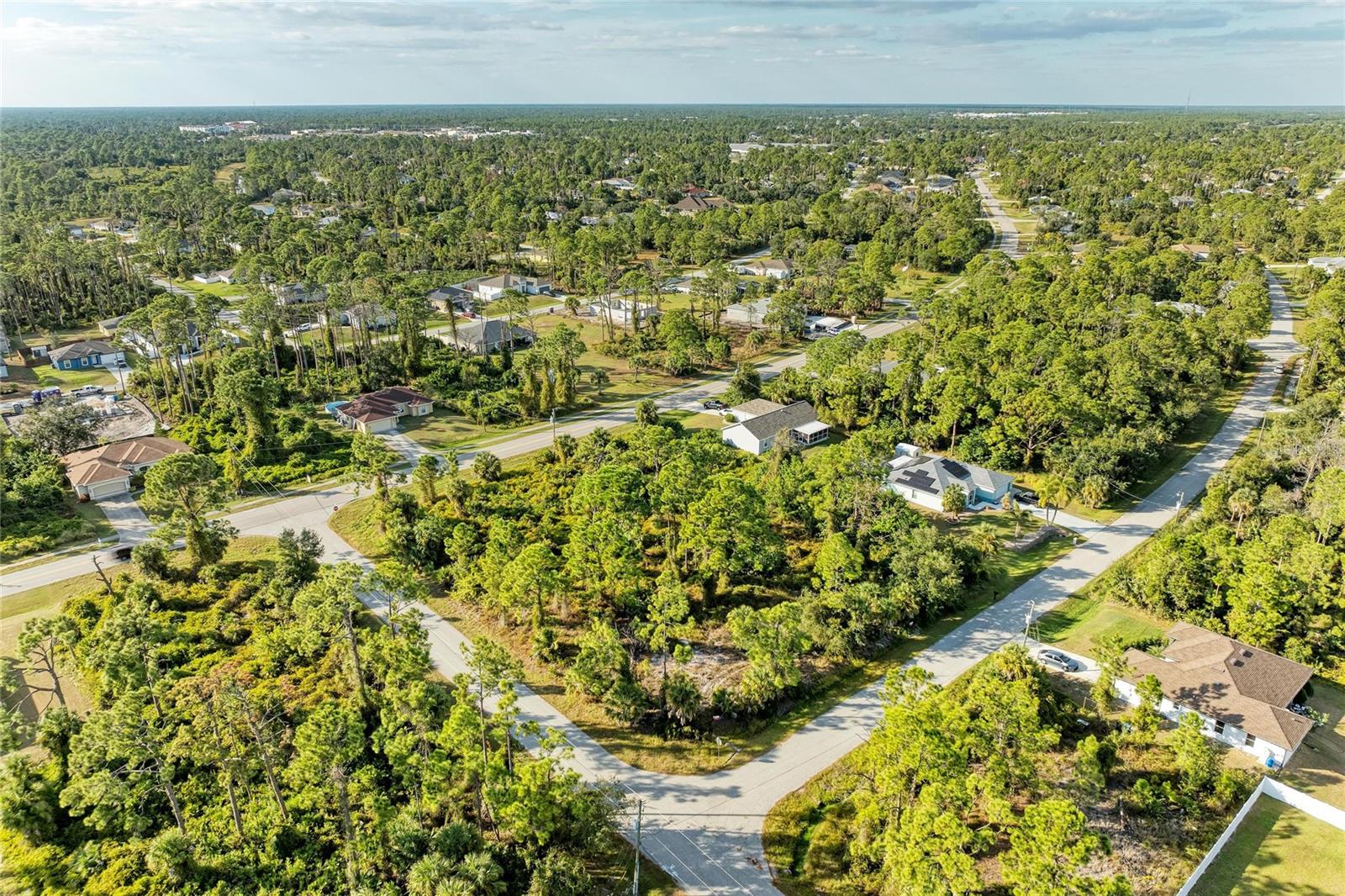 PORT CHARLOTTE SUB 33 - Land