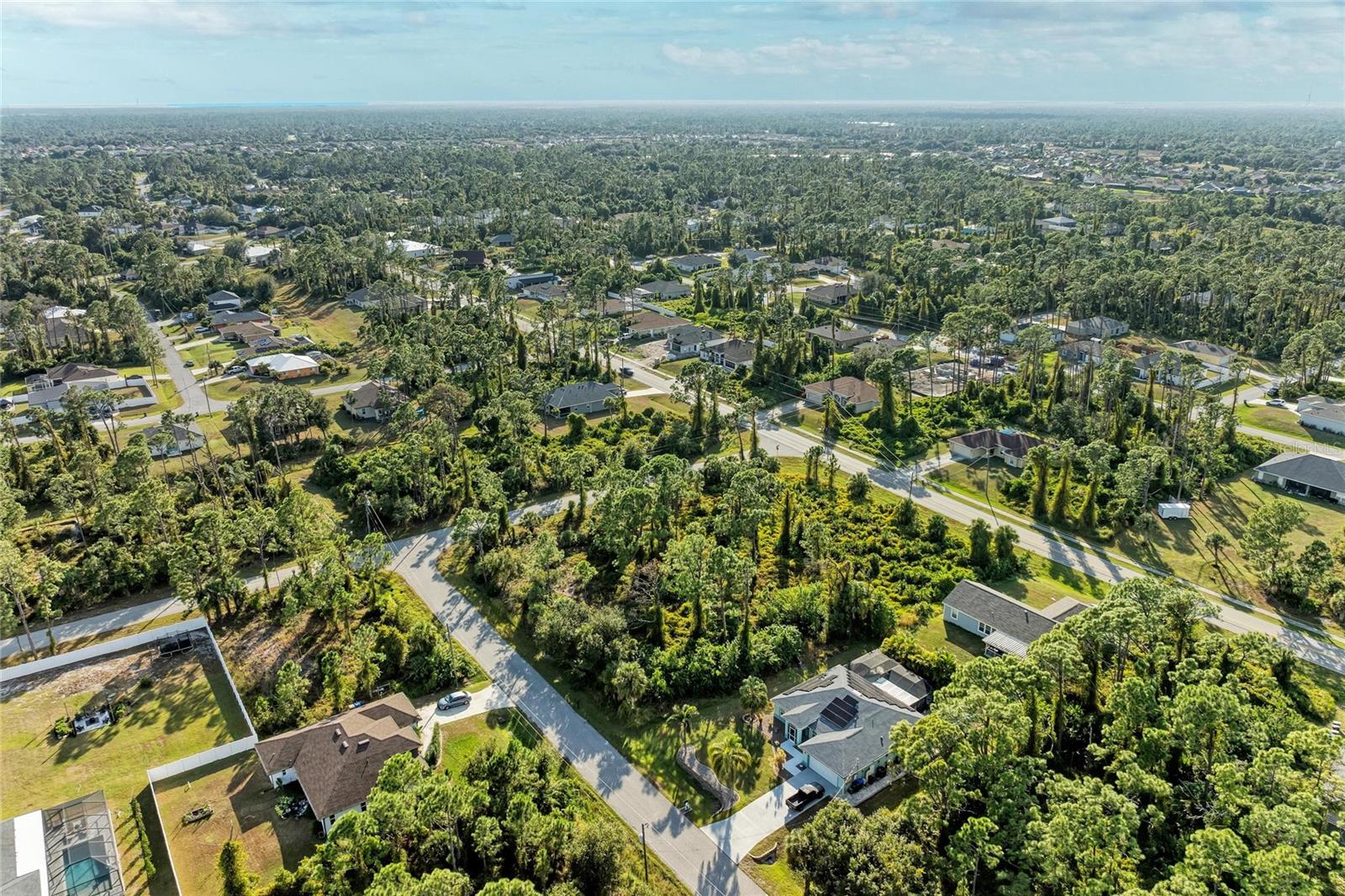 PORT CHARLOTTE SUB 33 - Land