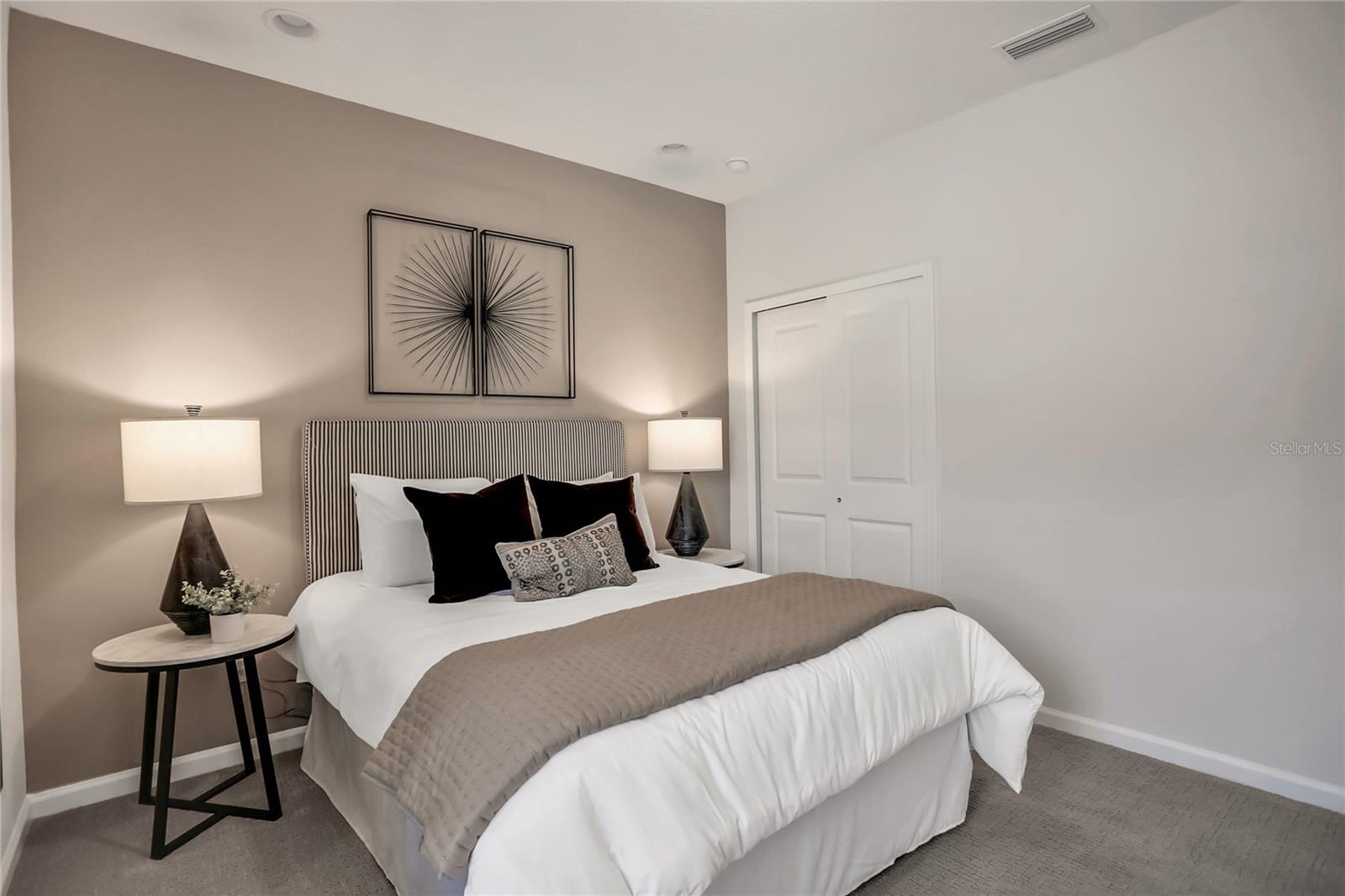 HOLLY LANDING SILVERLEAF - Residential