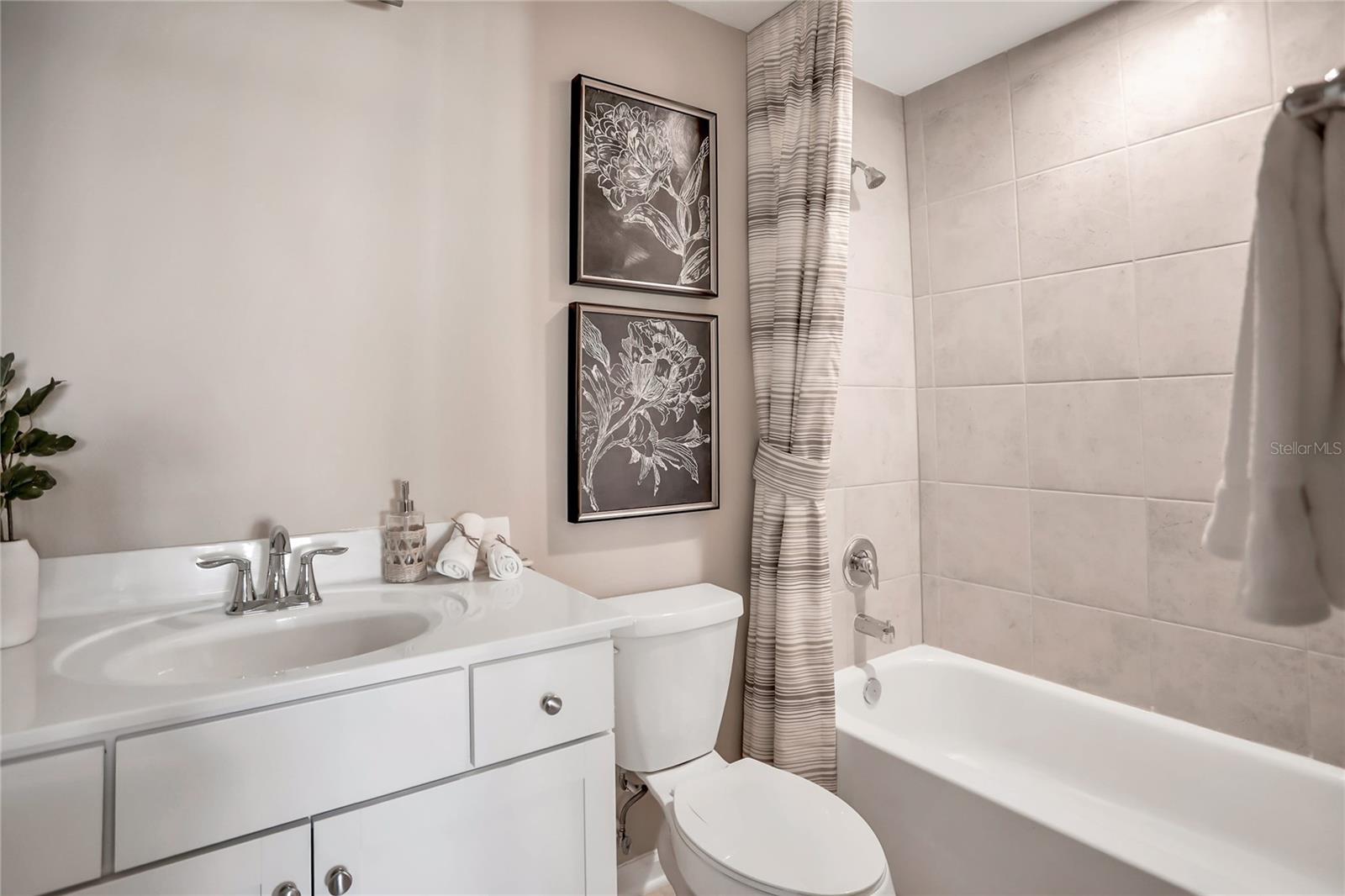 HOLLY LANDING SILVERLEAF - Residential