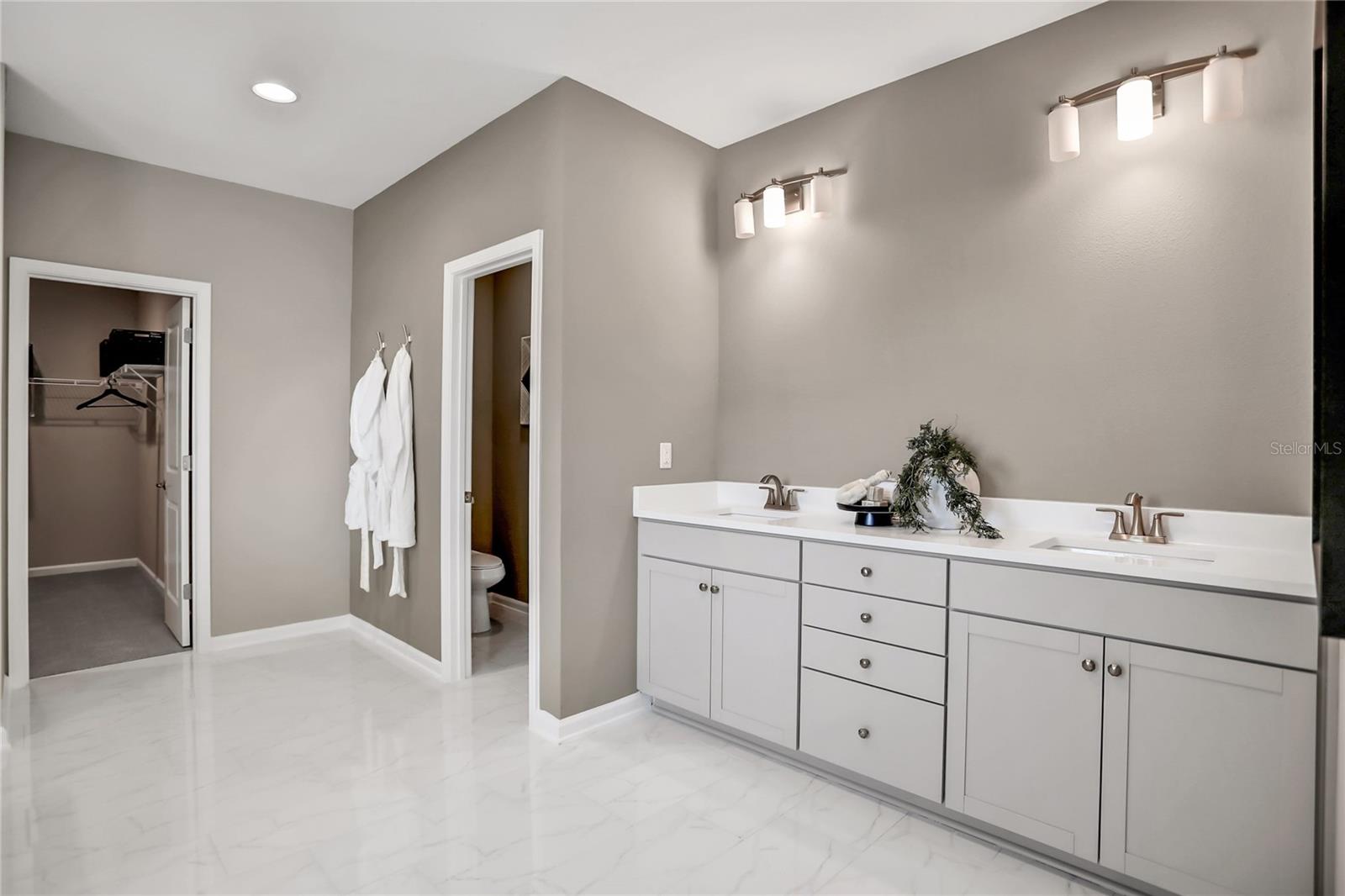 HOLLY LANDING SILVERLEAF - Residential