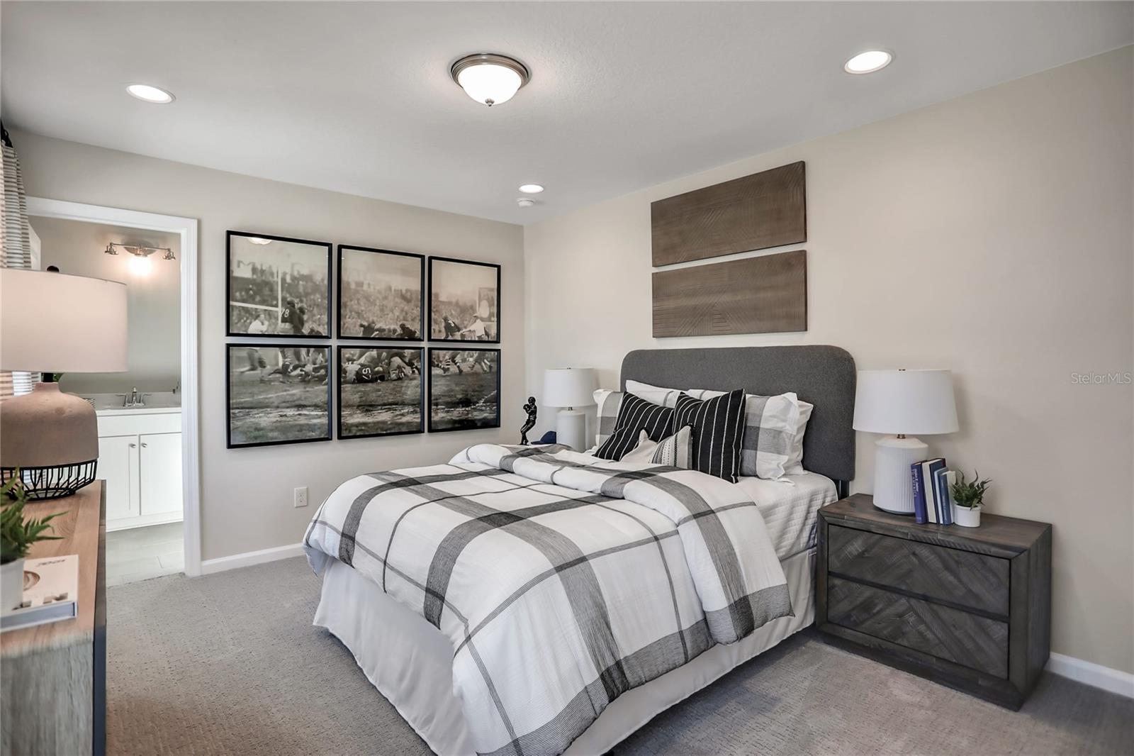 HOLLY LANDING SILVERLEAF - Residential