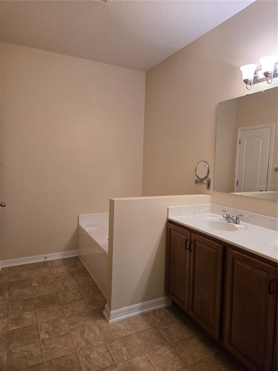 139 CRAWL KEY COURT