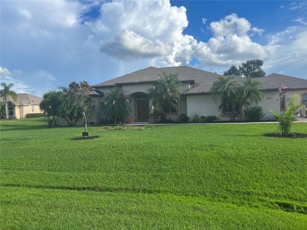 Photo of 2002 Palm View Road, Sarasota, FL 34240 (MLS # A4639997)