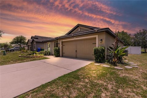 Photo of 2491 Bracknell Forest Trail, Tavares, FL 32778 (MLS # G5114021)