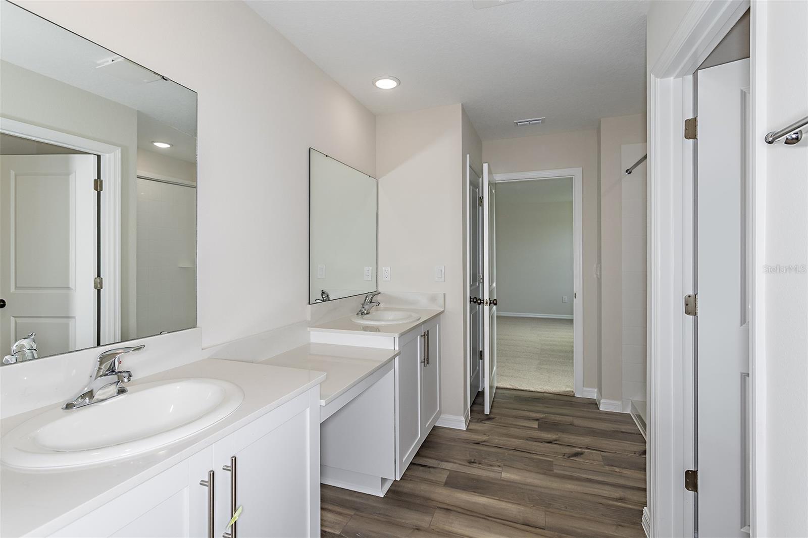 SCENIC TERRACE - Residential