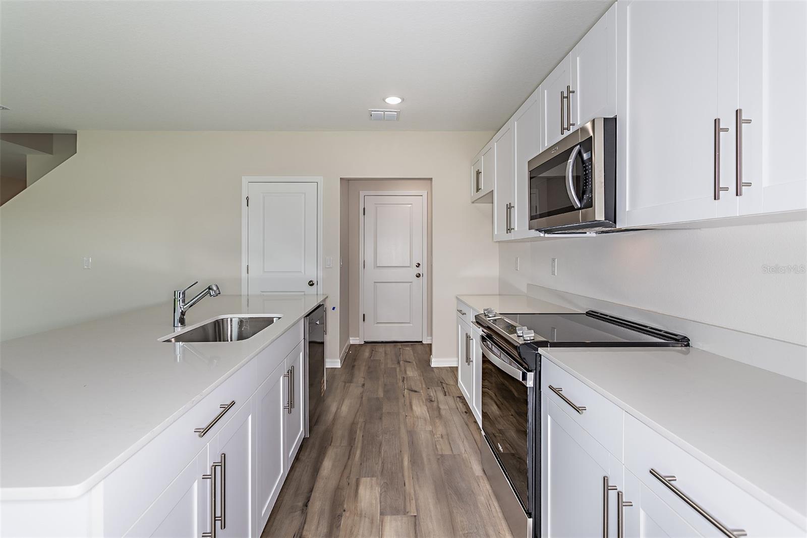 SCENIC TERRACE - Residential