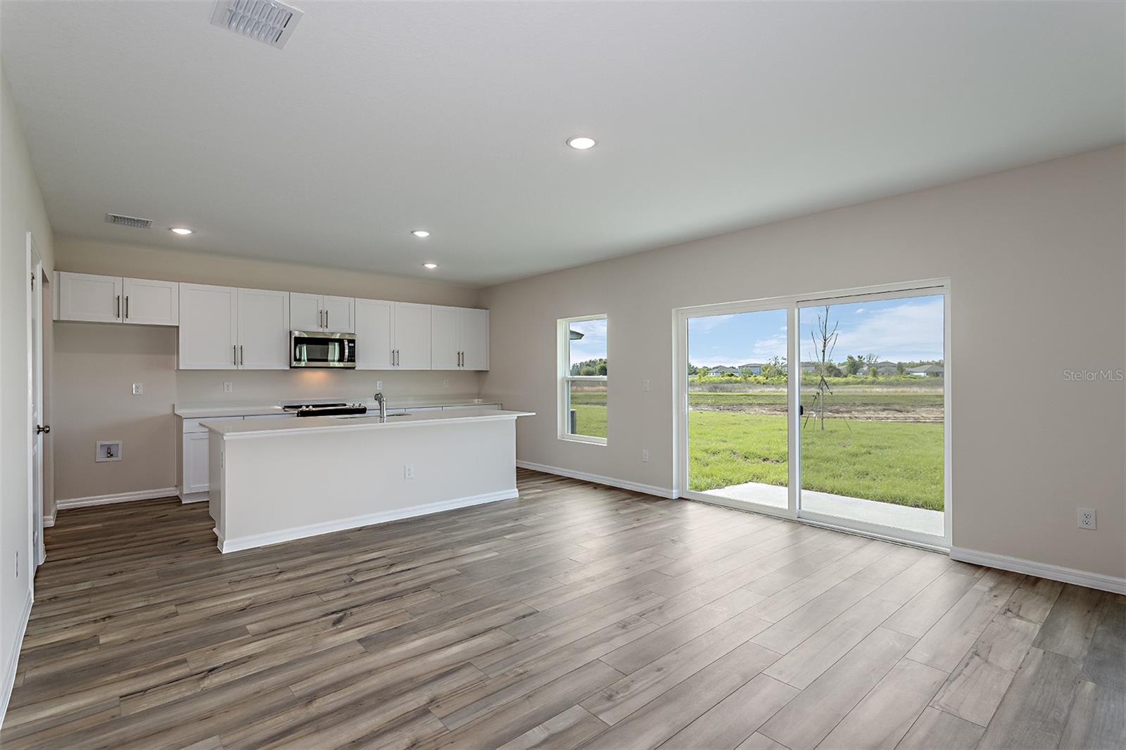 SCENIC TERRACE - Residential