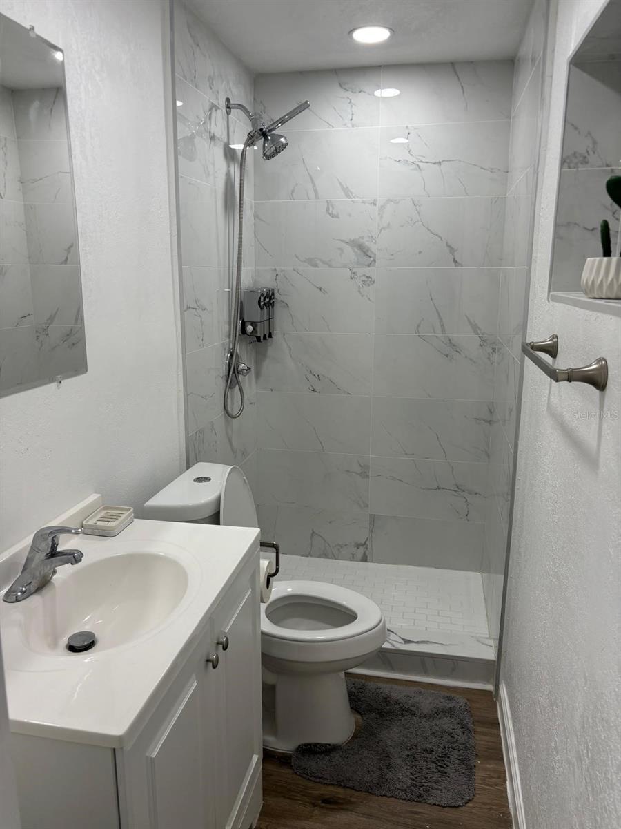 RIDGEWOOD ESTATES ADD 02 RESUB 01 - Residential