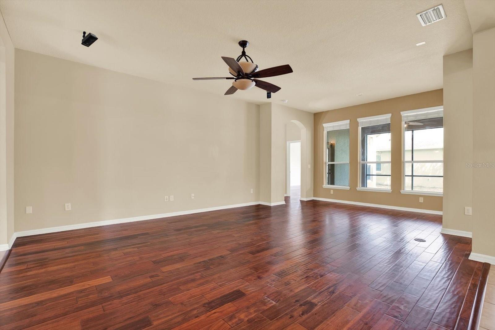 WILDERNESS LAKE PRESERVE - Residential