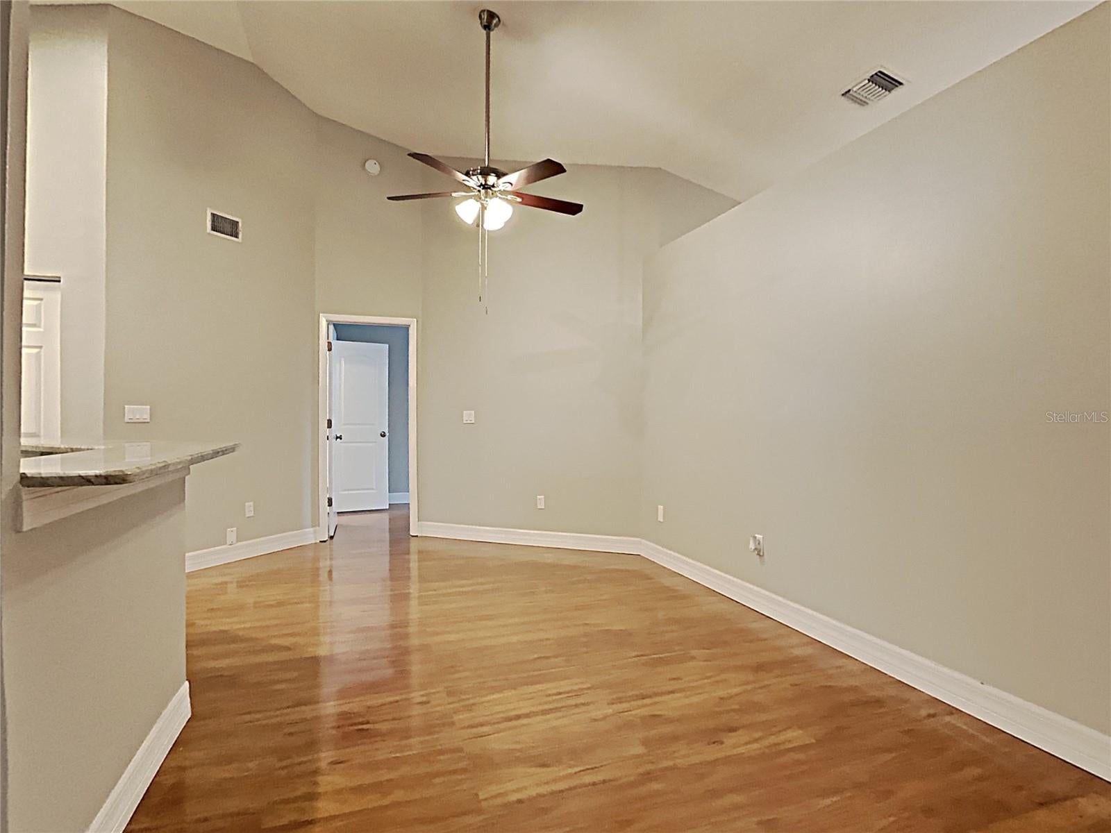 1237 BARMERE LANE