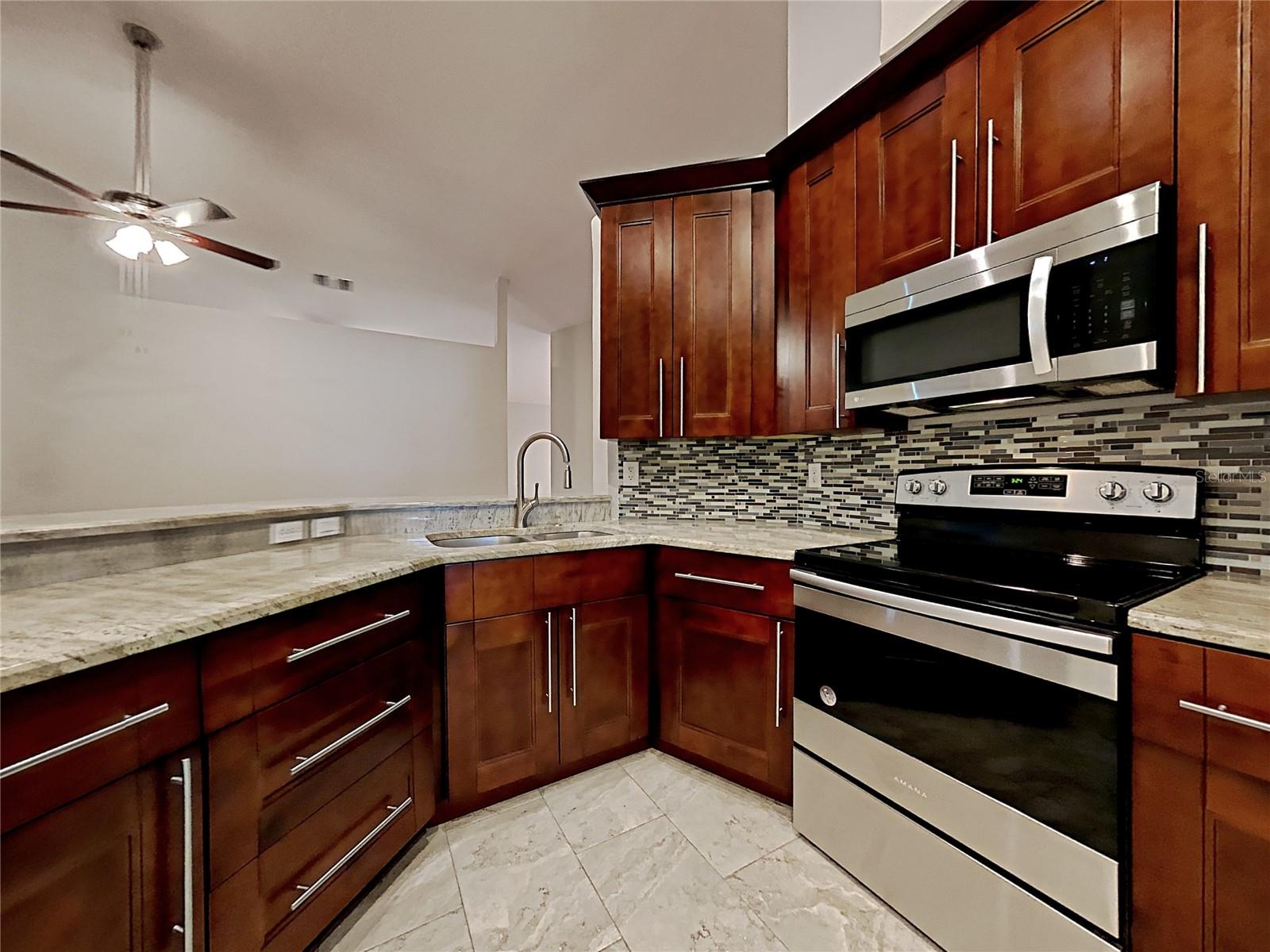 1237 BARMERE LANE