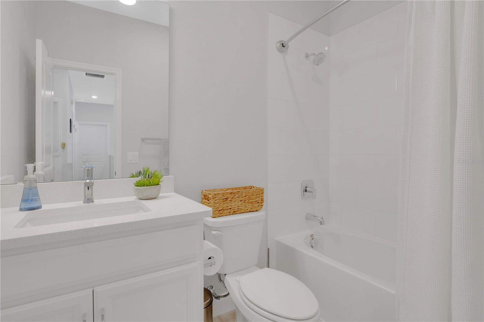 JOHNS LAKE LNDG PH 5 - Residential