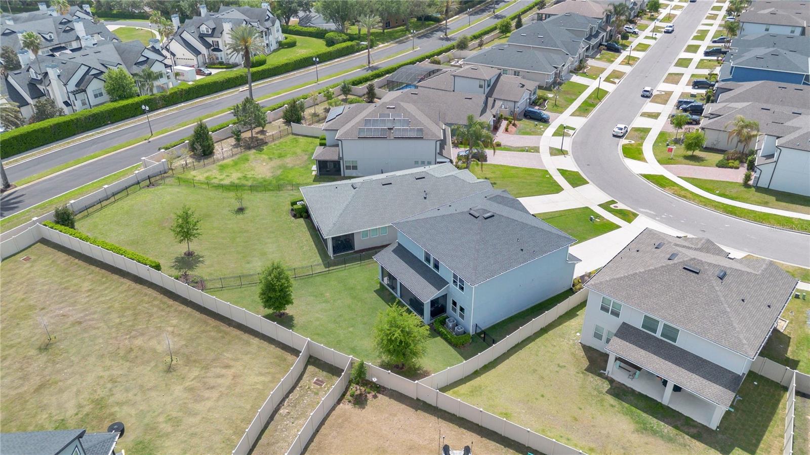 JOHNS LAKE LNDG PH 5 - Residential