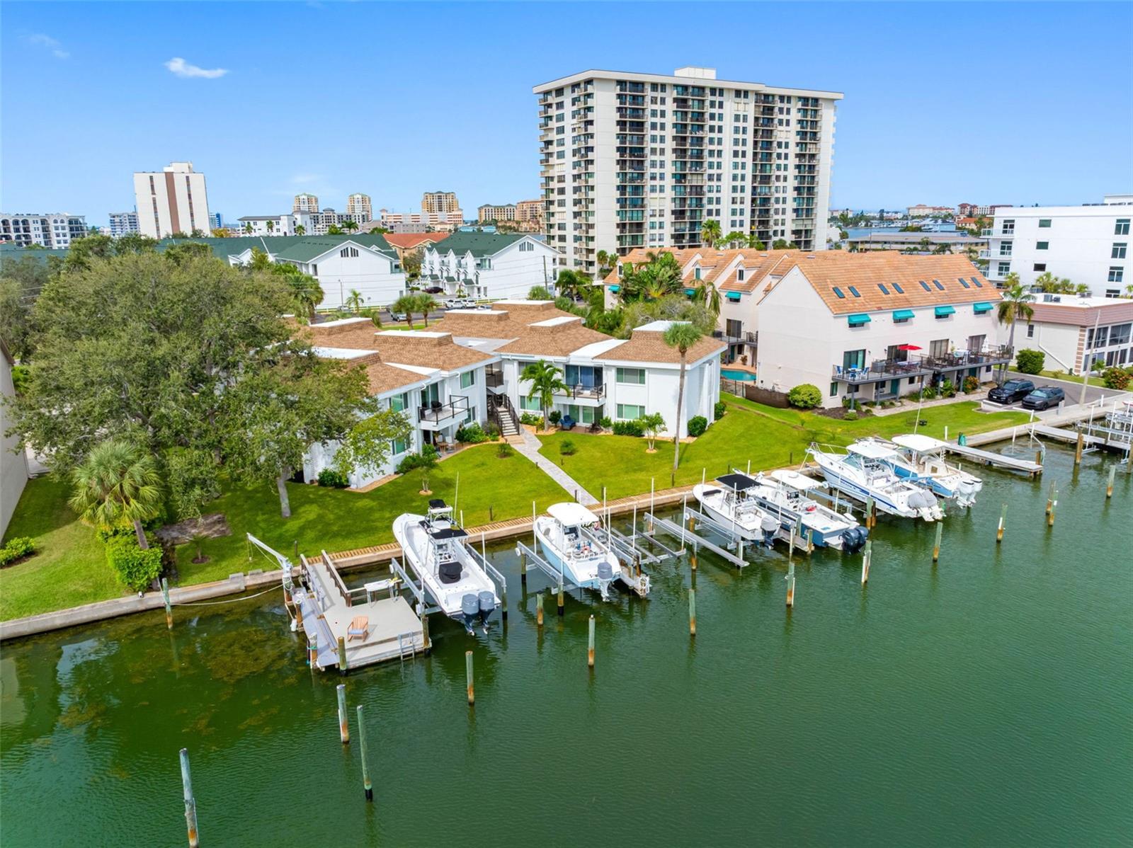 BAY ISLAND CONDO ISLAND ESTATES - Residential