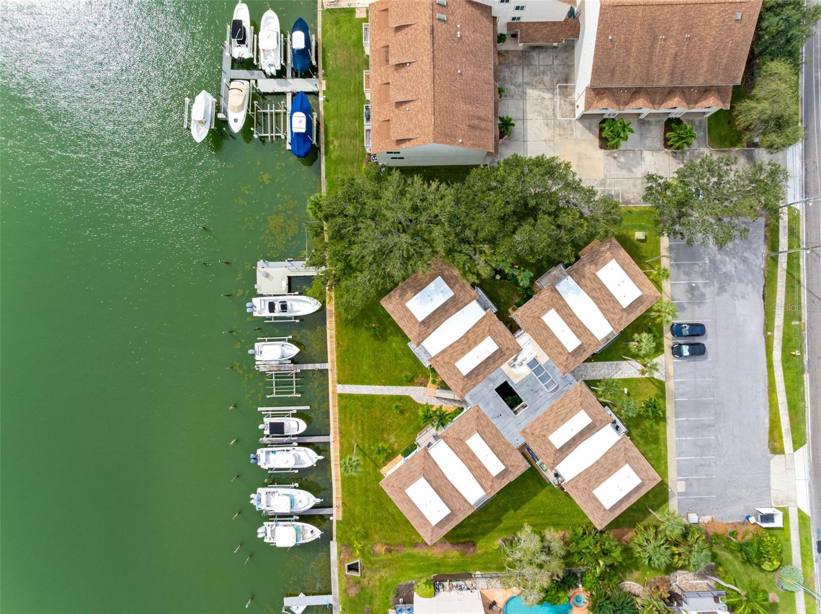 BAY ISLAND CONDO ISLAND ESTATES - Residential