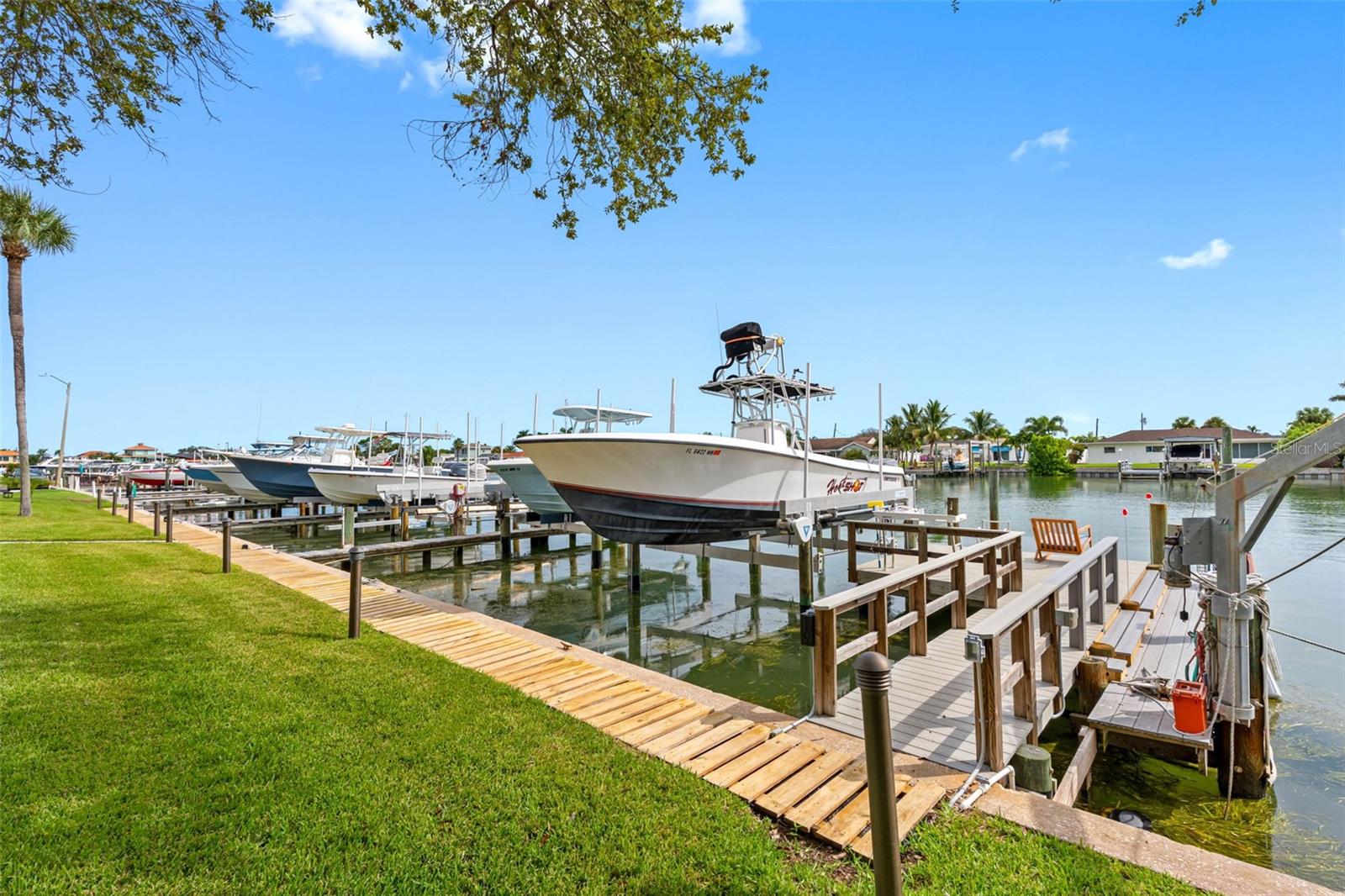 BAY ISLAND CONDO ISLAND ESTATES - Residential