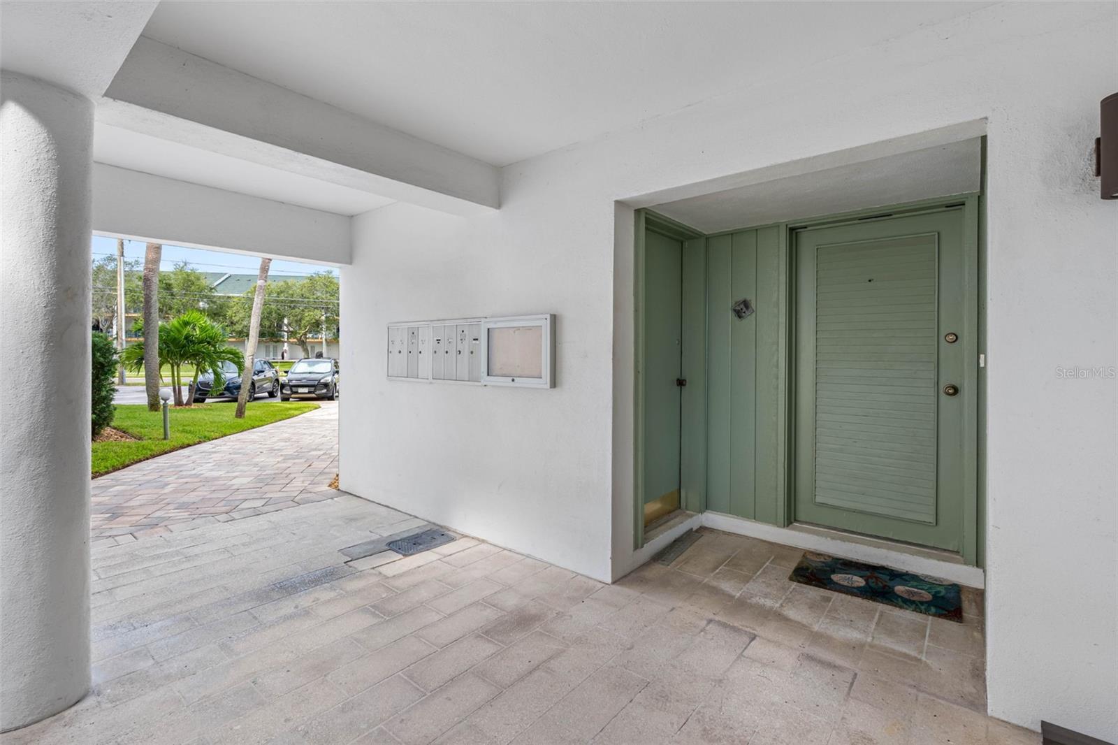 BAY ISLAND CONDO ISLAND ESTATES - Residential