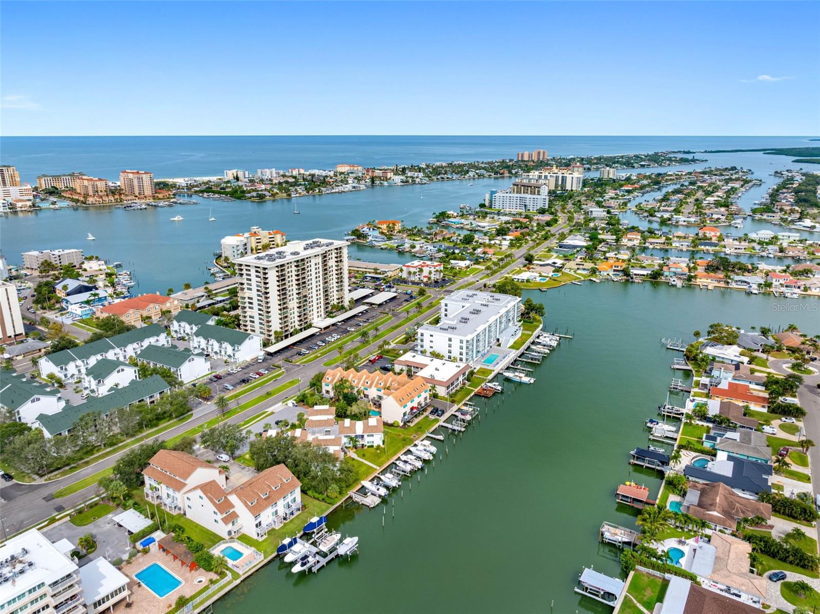 BAY ISLAND CONDO ISLAND ESTATES - Residential