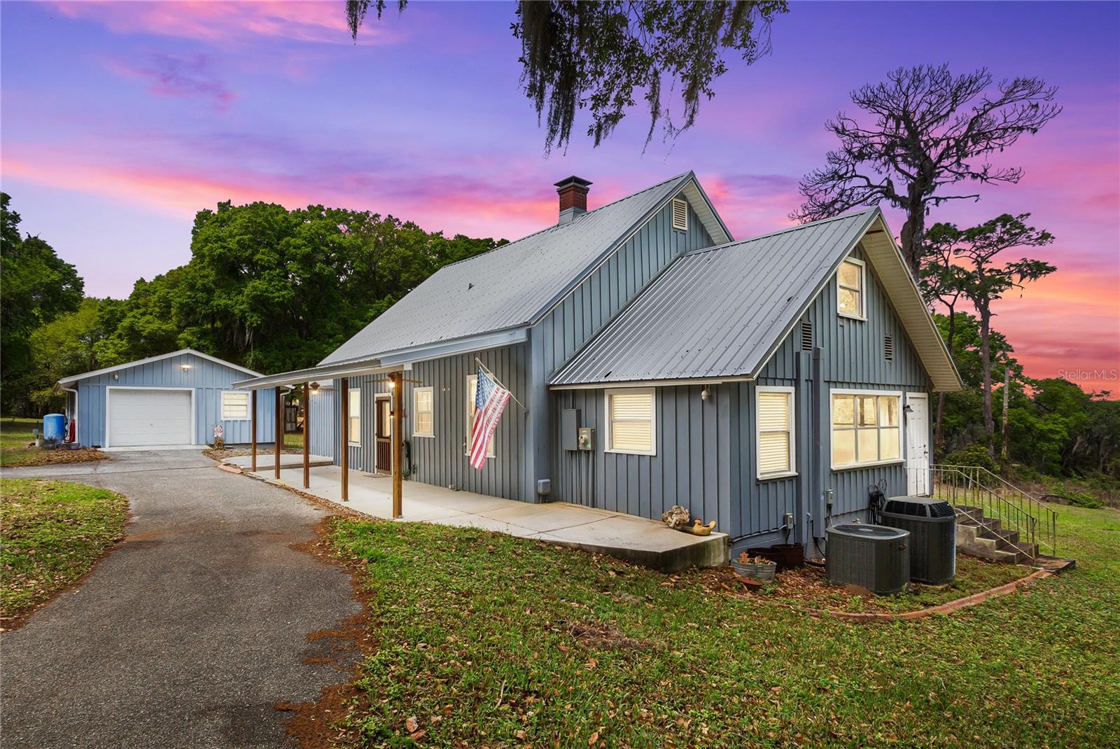 1905 MYRTLE LAKE AVENUE