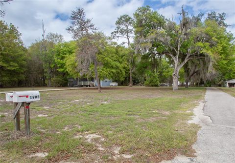 Tiny photo for 1905 Myrtle Lake Avenue, Fruitland Park, FL 34731 (MLS # G5109617)