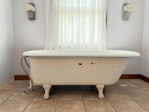 Tiny photo for 1905 Myrtle Lake Avenue, Fruitland Park, FL 34731 (MLS # G5109617)