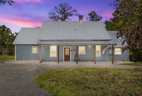 Tiny photo for 1905 Myrtle Lake Avenue, Fruitland Park, FL 34731 (MLS # G5109617)