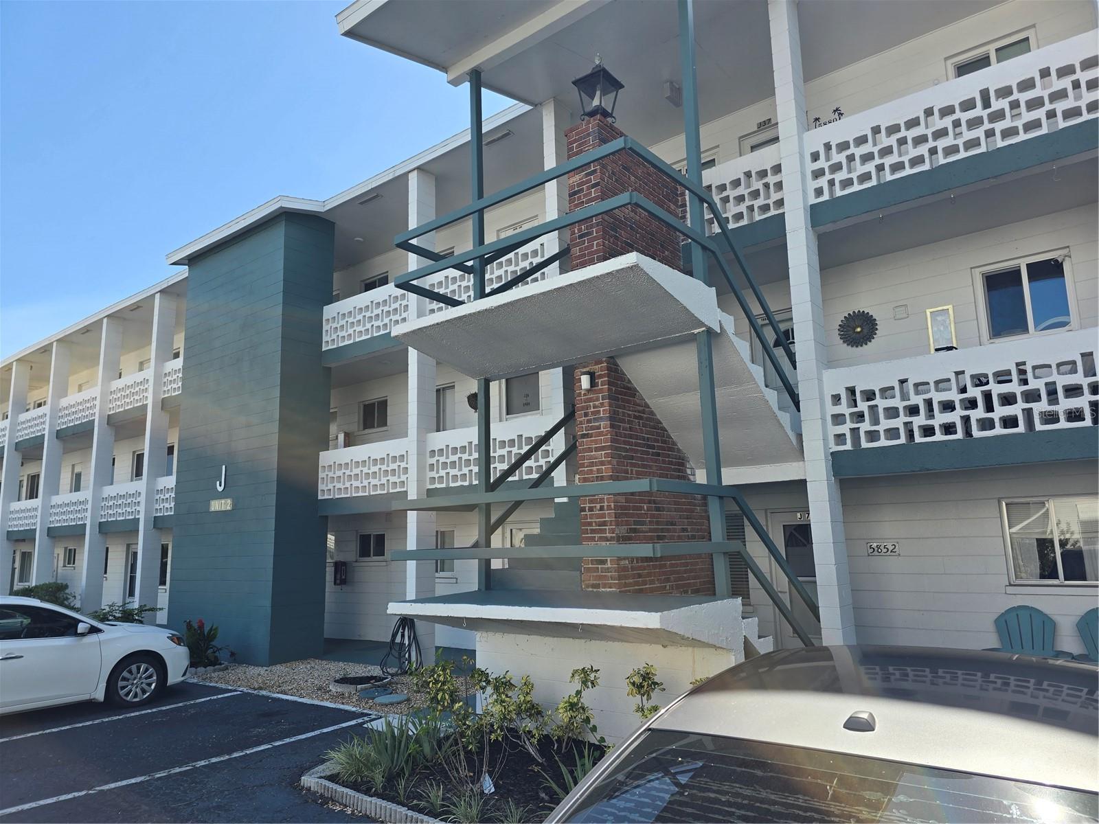5850 WELCOME ROAD J6
