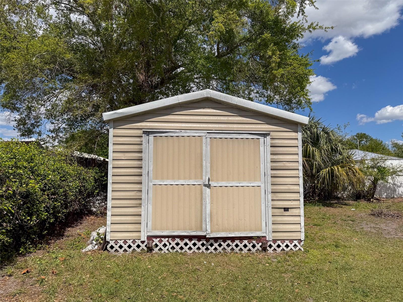 HEATHER OAKS UNIT 4 - Residential