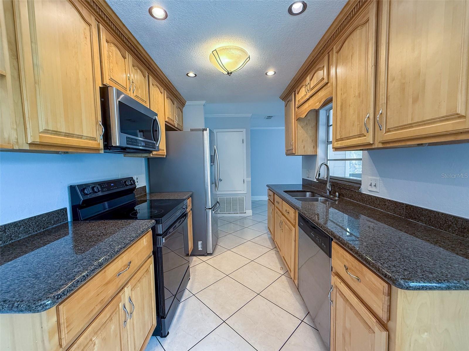 HEATHER OAKS UNIT 4 - Residential