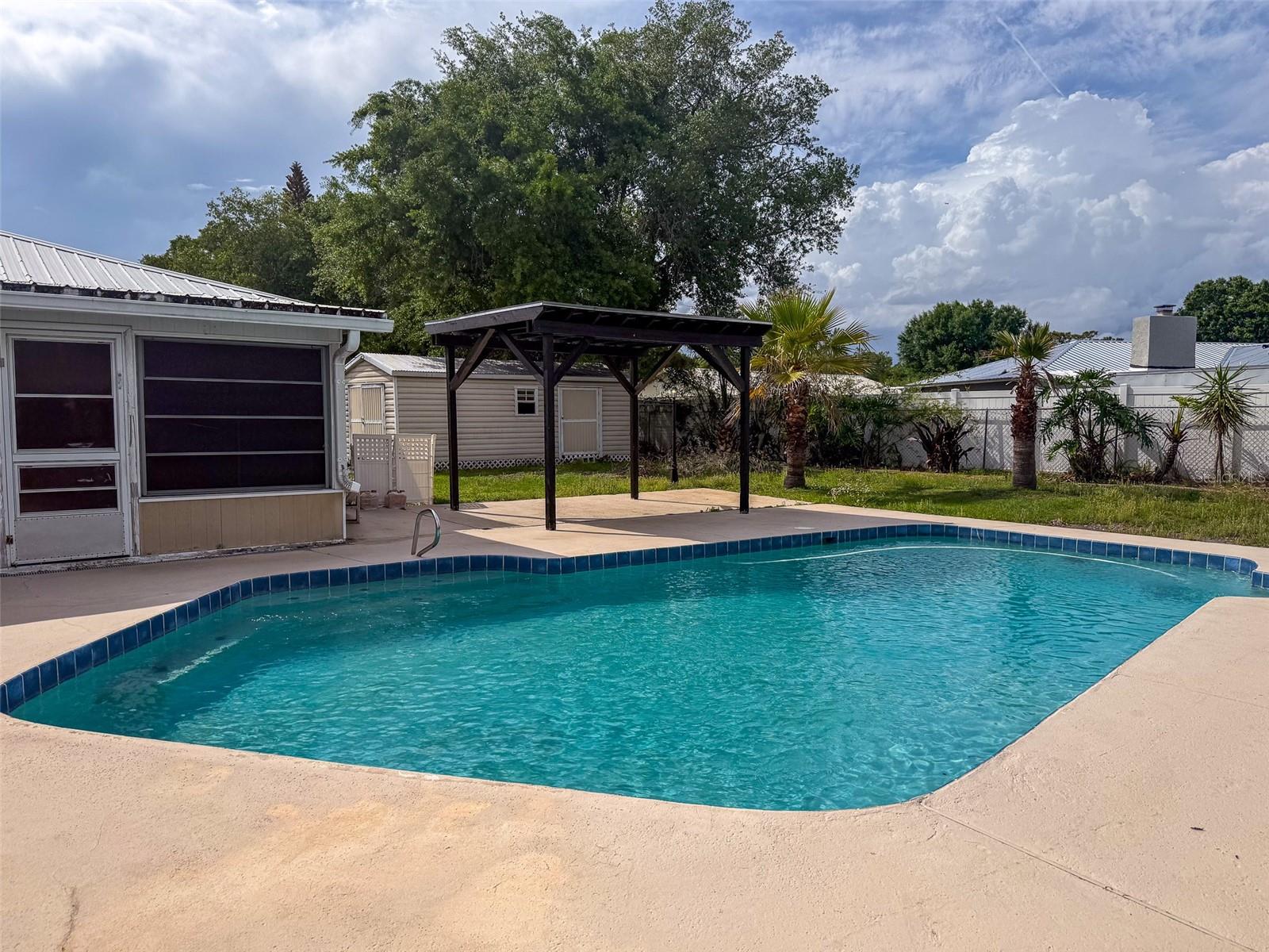 HEATHER OAKS UNIT 4 - Residential